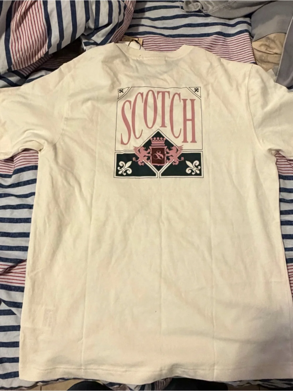 SCOTCH & Soda Graphic Tee in Cream with Pink & Dark Green Logo